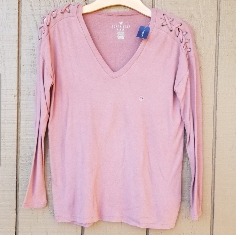 NWT America Eagle Plush Vneck Sweater - Picture 3 of 6